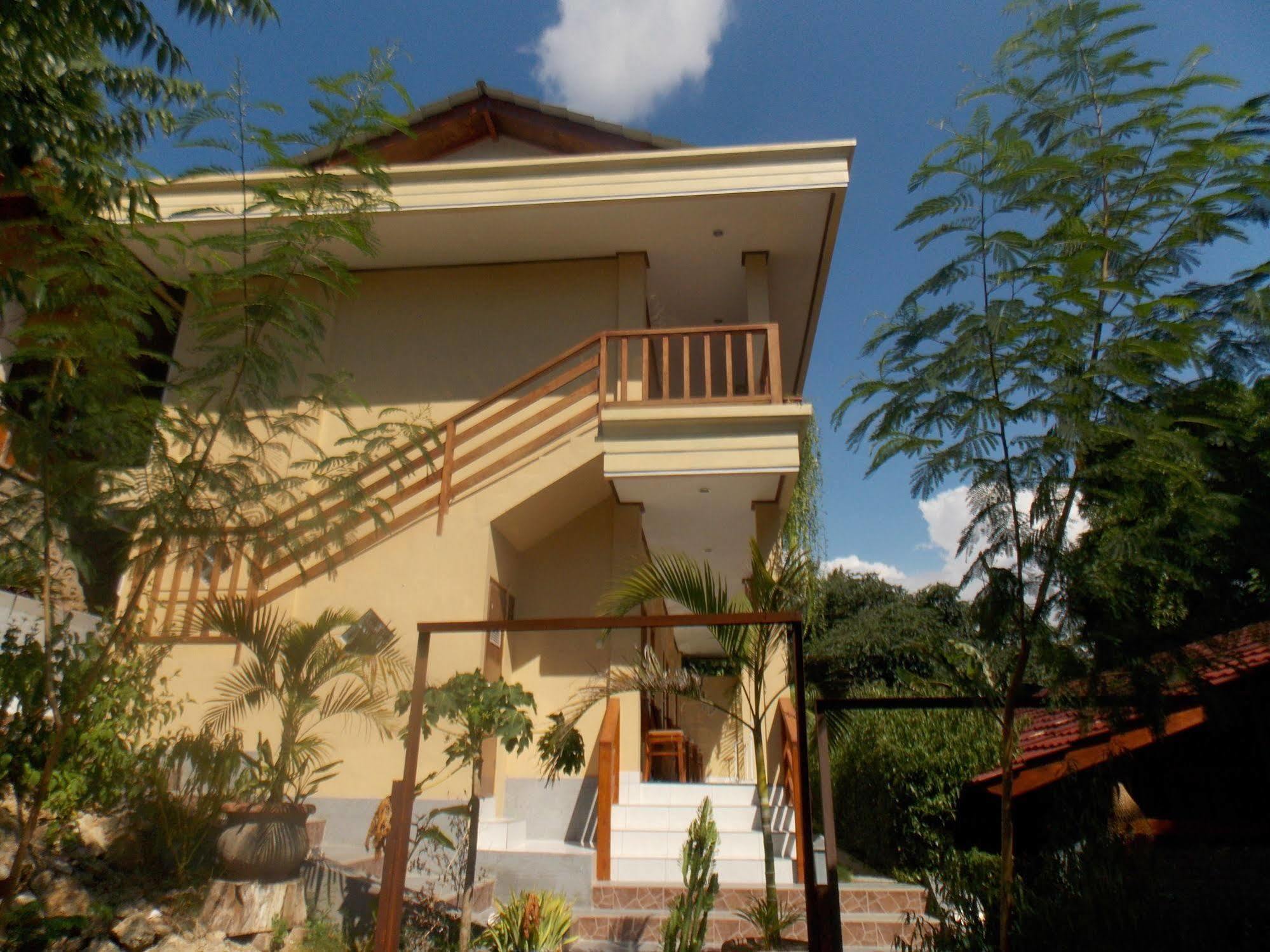 Komodo Lodge Labuan Bajo Bagian luar foto